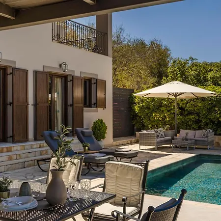 Melanthi By Vintage Travel Mánganos